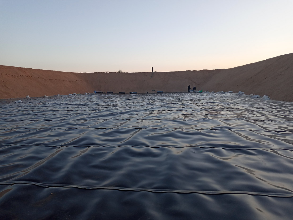 different kinds of geomembrane